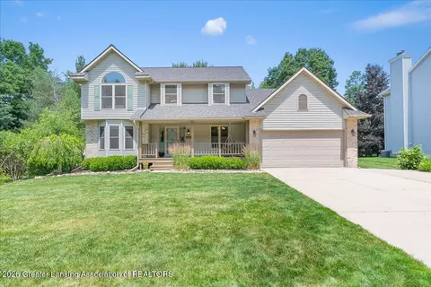 3910 Bayberry Ln, Lansing, MI 48911