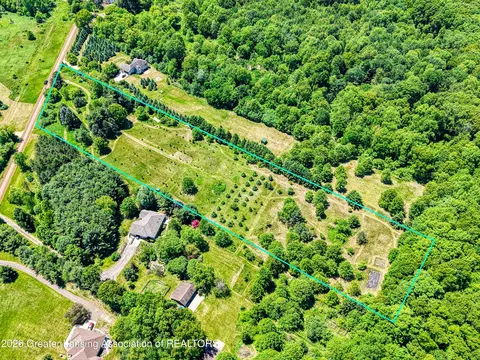 8716 Warner Rd, Haslett, MI 48840 photo 9