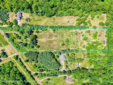 8716 Warner Rd, Haslett, MI 48840 photo 5