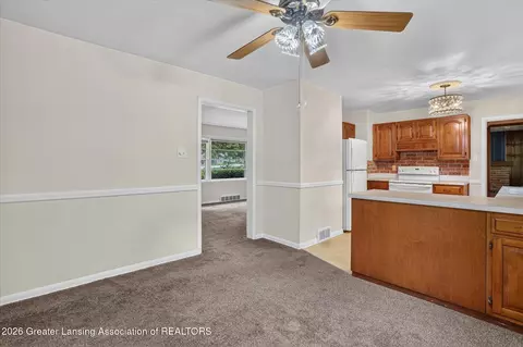 Entry Way - 12419 E Greenfield Rd, Lansing, MI 48917 photo 3 of 4