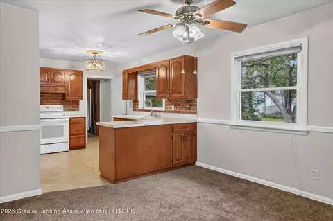 Kitchen - 12419 E Greenfield Rd, Lansing, MI 48917 photo 6 of 6
