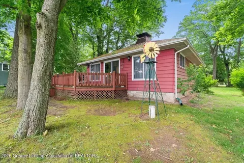 10151 Birch Dr, Riverdale, MI 48877