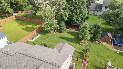 View/Area - 214 Ayla Dr, Dewitt, MI 48820 photo 2 of 8