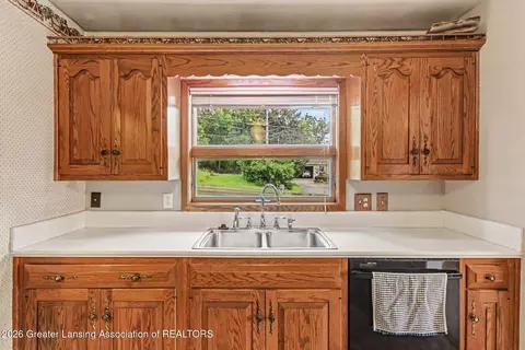 Kitchen - 6950 Delta River Dr, Lansing, MI 48906 photo 3 of 3