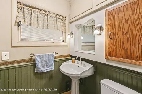 Bath - 6950 Delta River Dr, Lansing, MI 48906 photo 1 of 2