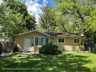 3434 Glenbrook Dr, Lansing, MI 48911