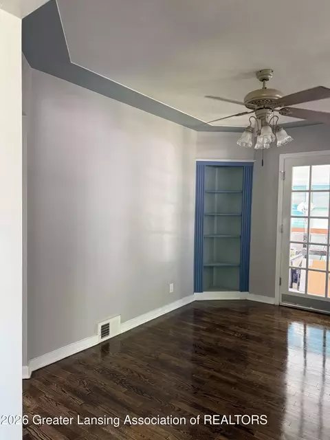 Living - 2400 Devonshire Ave, Lansing, MI 48910 photo 2 of 2