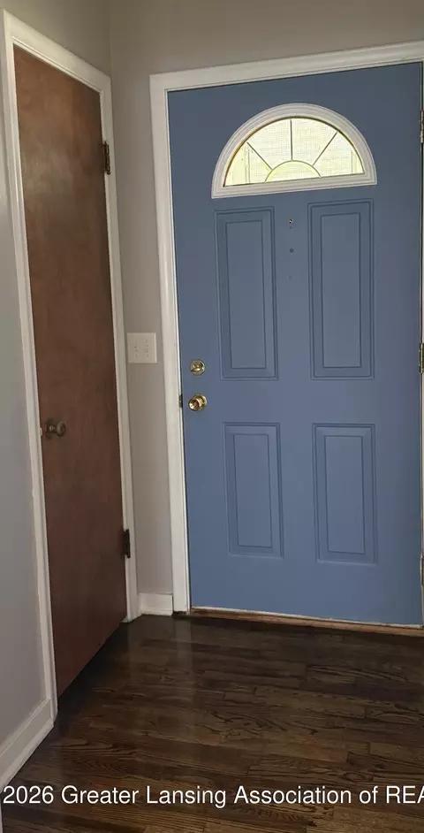 Entry Way - 2400 Devonshire Ave, Lansing, MI 48910 photo 1 of 4