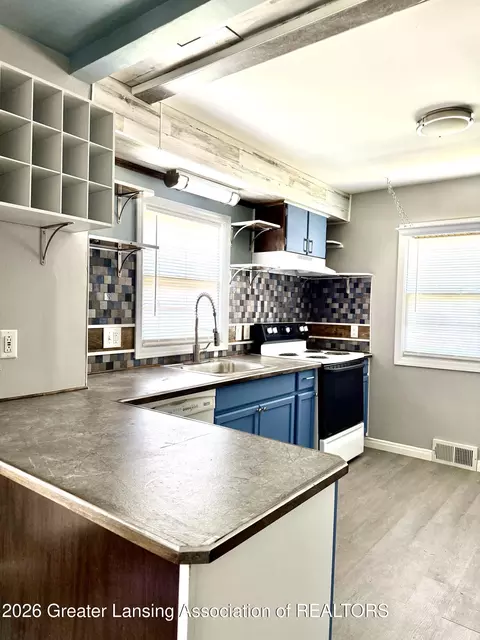 Kitchen - 2400 Devonshire Ave, Lansing, MI 48910 photo 1 of 2