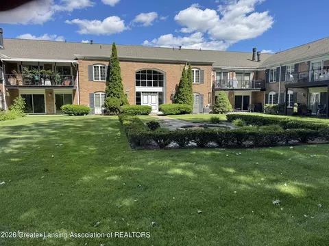 1740 Wellington Rd #110, Lansing, MI 48910