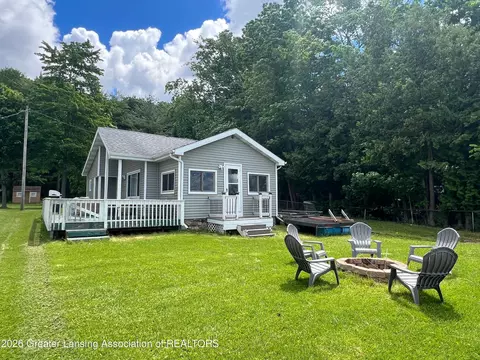 17853 Hemlock St, Barryton, MI 49305