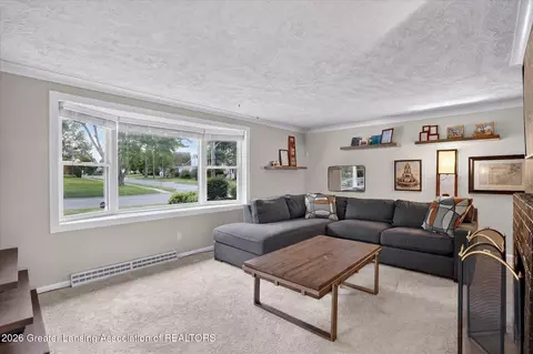 Living - 928 Robins Rd, Lansing, MI 48917 photo 1 of 3