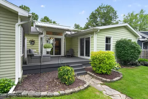 Exterior - 928 Robins Rd, Lansing, MI 48917 photo 8 of 20