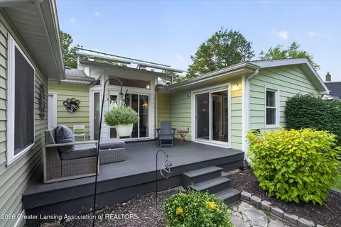 Exterior - 928 Robins Rd, Lansing, MI 48917 photo 11 of 20