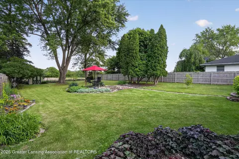 Exterior - 928 Robins Rd, Lansing, MI 48917 photo 20 of 20