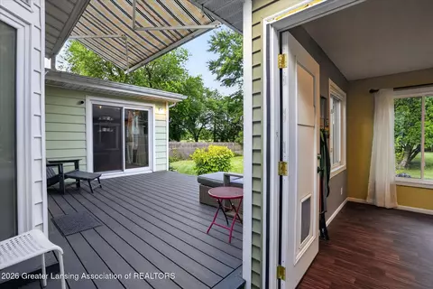 Exterior - 928 Robins Rd, Lansing, MI 48917 photo 7 of 20