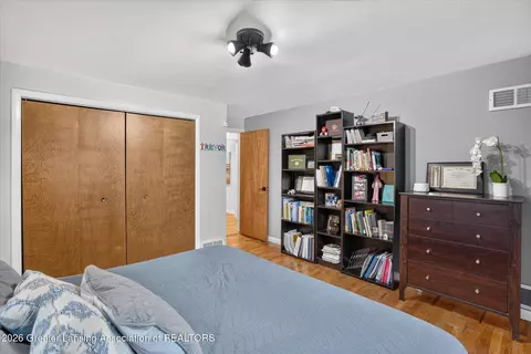 Bedroom - 928 Robins Rd, Lansing, MI 48917 photo 2 of 2