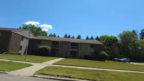 5400 Maple Rd #29, Haslett, MI 48840
