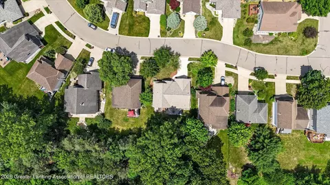 View/Area - 7844 Ashbrook Dr, Haslett, MI 48840 photo 10 of 11