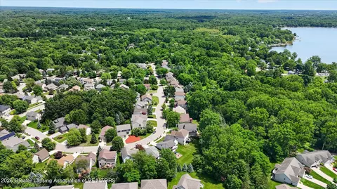 View/Area - 7844 Ashbrook Dr, Haslett, MI 48840 photo 7 of 11