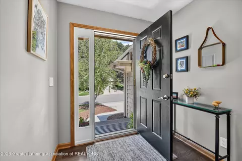 Entry Way - 7844 Ashbrook Dr, Haslett, MI 48840 photo 3 of 4