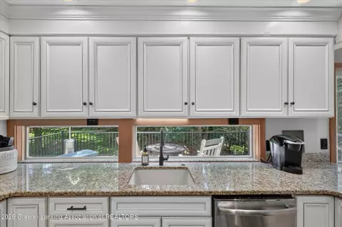 Kitchen - 7844 Ashbrook Dr, Haslett, MI 48840 photo 3 of 4