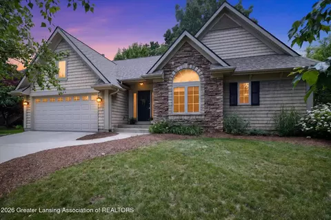 7844 Ashbrook Dr, Haslett, MI 48840