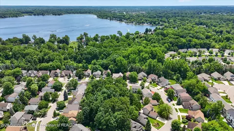 View/Area - 7844 Ashbrook Dr, Haslett, MI 48840 photo 5 of 11