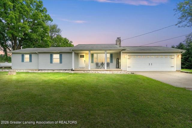8221 E Parker Rd, Laingsburg, MI 48848