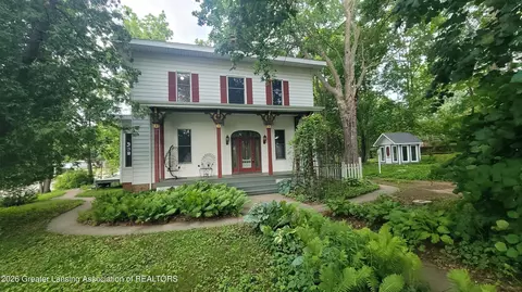 105 E 1st St, Ovid, MI 48866