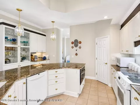 Kitchen - 404 W Spring Meadows Ln, Dewitt, MI 48820 photo 5 of 6