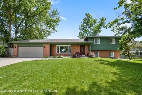 4823 River Ridge Dr, Lansing, MI 48917
