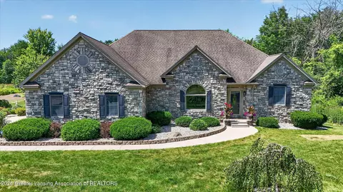 325 Priest Rd, Owosso, MI 48867