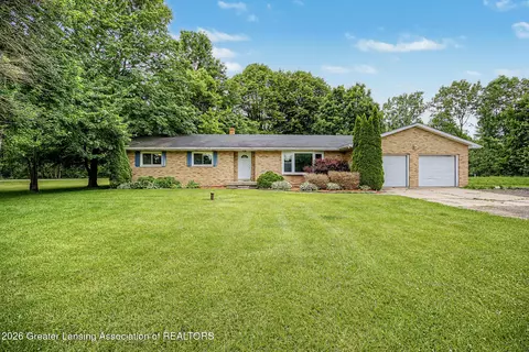 10629 N Royston Rd, Grand Ledge, MI 48837