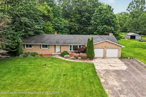 10629 N Royston Rd, Grand Ledge, MI 48837