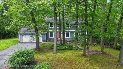 131 Feldspar Dr, Williamston, MI 48895