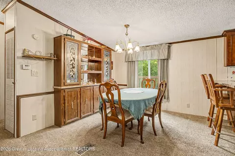 Dining - 6440 Benn Rd, Jackson, MI 49201 photo 1 of 2