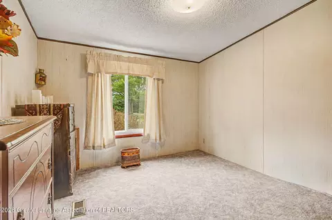 Bedroom - 6440 Benn Rd, Jackson, MI 49201 photo 5 of 5