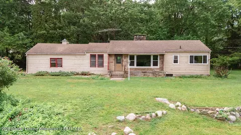 2320 Seminole Dr, Okemos, MI 48864