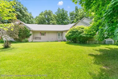 8106 S Allen Rd, Ashley, MI 48806