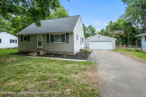 2290 Park Ln, Holt, MI 48842