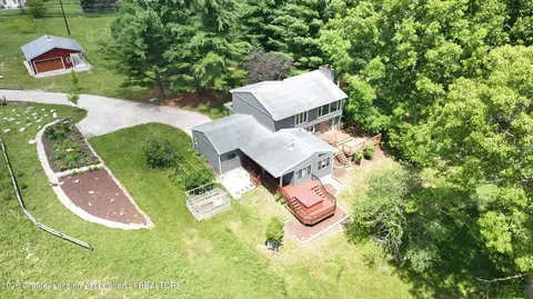 6464 Lounsbury Rd, Williamston, MI 48895