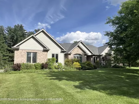 4570 Wellington Dr, Okemos, MI 48864