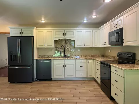 13708 Oneida Rd, Grand Ledge, MI 48837 photo 18