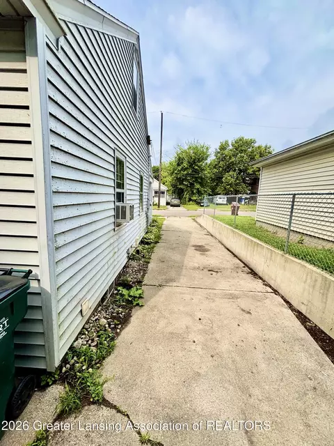Other - 913 Everett Dr, Lansing, MI 48915 photo 10 of 11