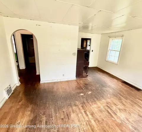 Other - 913 Everett Dr, Lansing, MI 48915 photo 7 of 11