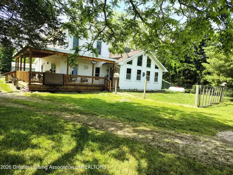 7800 Markle Hwy, Eaton Rapids, MI 48827