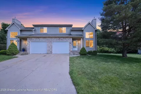 1207 Eagles Point Ct #10, East Lansing, MI 48823