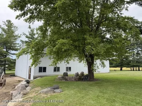 Exterior - 9230 W Howe Rd, Eagle, MI 48822 photo 2 of 5