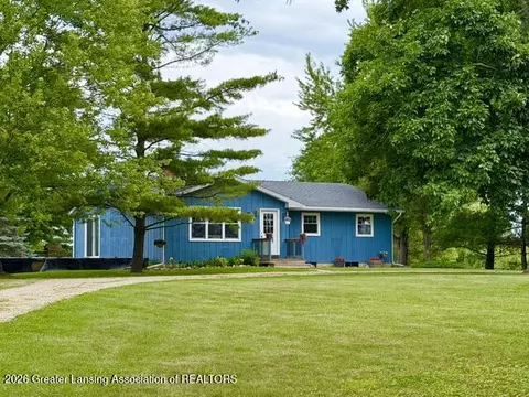 9230 W Howe Rd, Eagle, MI 48822